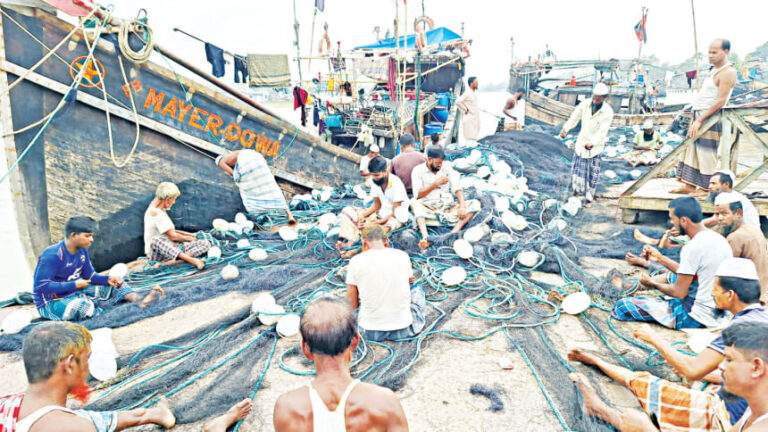 漁師は22日間で米の半分しか得られない