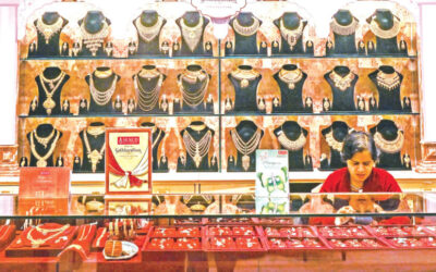 金が初めて4,000ドルを突破