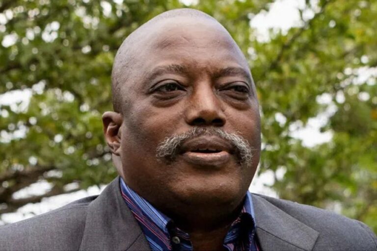 カビラ氏、戦争犯罪で死刑に