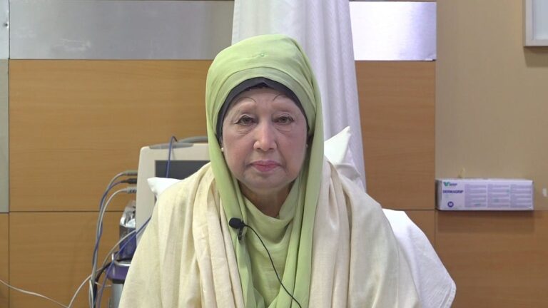 カレダ・ジアが入院