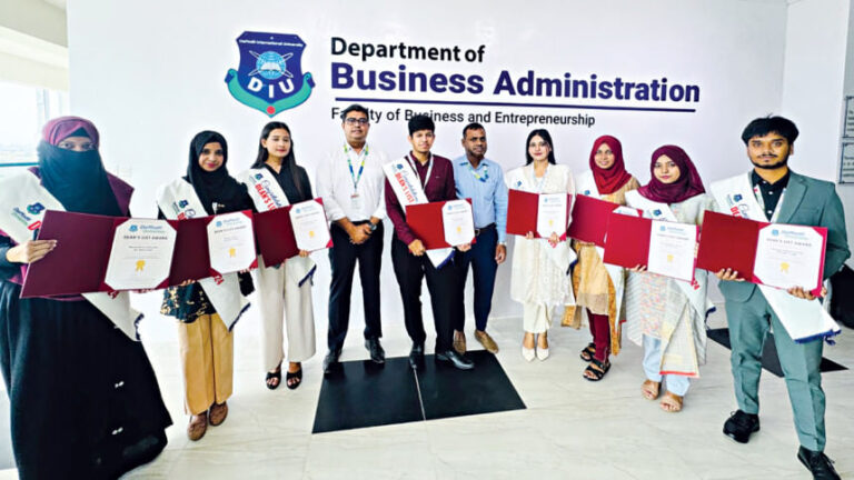 学生をデジタル時代の意思決定者に変える