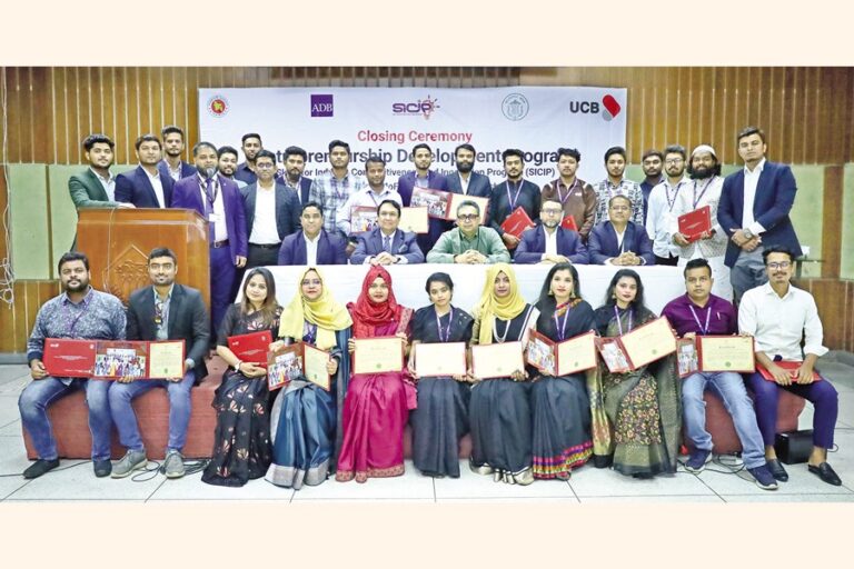 UCBの起業家育成研修プログラムがマニクガンジで開催されました