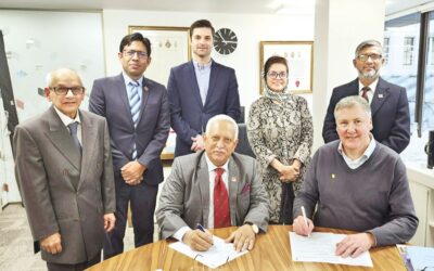 ICABとICAEWが会員資格取得の道筋と共同教育イニシアチブを促進するための協定を更新