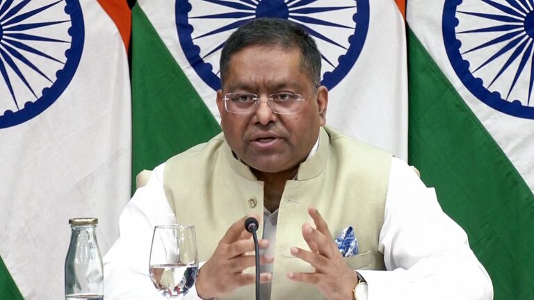 インド、ハシナ首相の帰国を求めるバングラデシュの書簡を検討中：ランディール・ジャイスワル