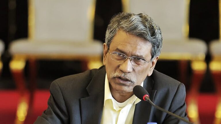 アリ・リアズ氏は、彼に対する「捏造された告発」を広めている女性を知らない：CAプレスウィング