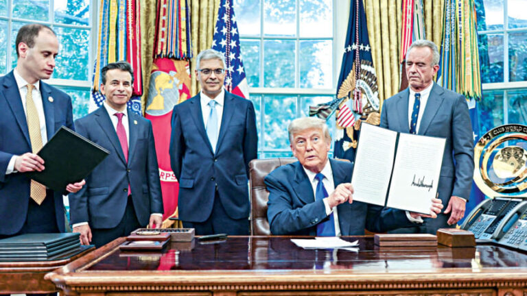 最高裁はトランプ大統領の関税措置を全て阻止することはできない。当局者は対処すべきだと主張