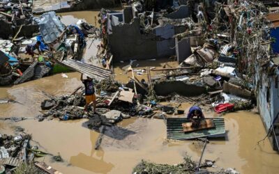 フィリピンで台風が大混乱、100人死亡