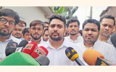 国民市民党（NCP）のナヒド・イスラム代表が記者団に語る