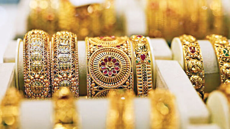 金は1週間の安値から反発