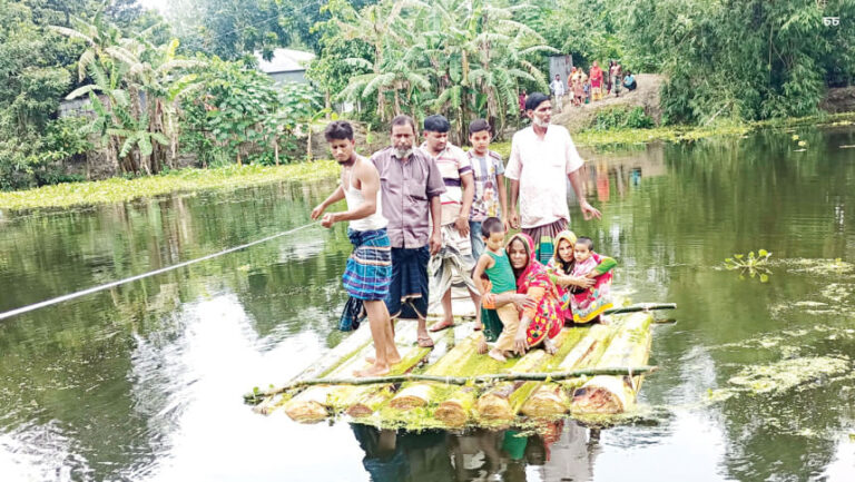 ダム決壊から8年、地元住民は依然として孤立