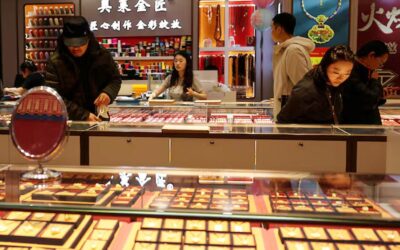 インドの金価格、祭り後の需要減退で値下がり幅拡大、中国の活動冷え込みで値下がり幅拡大