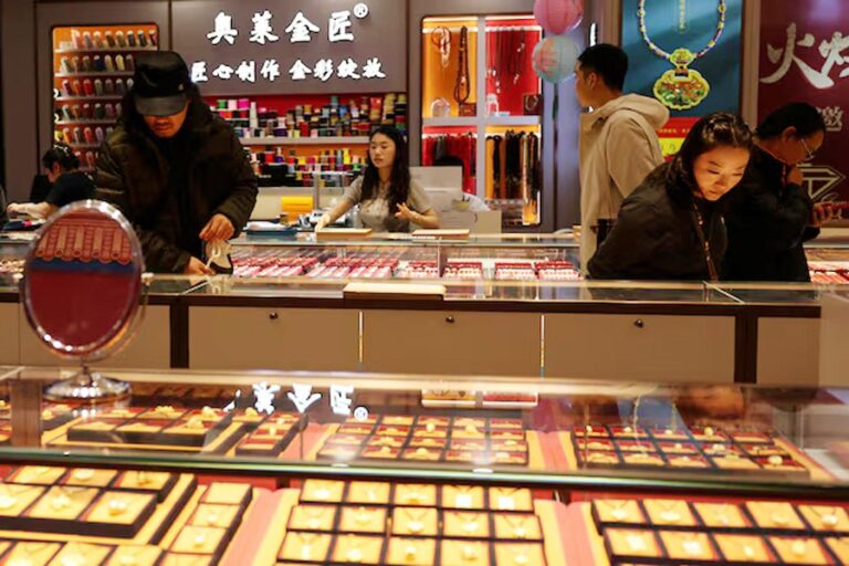 インドの金価格、祭り後の需要減退で値下がり幅拡大、中国の活動冷え込みで値下がり幅拡大