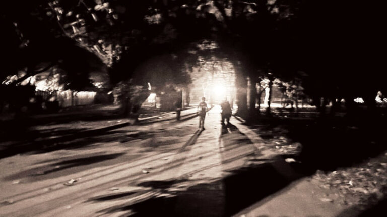 ここではないどこか