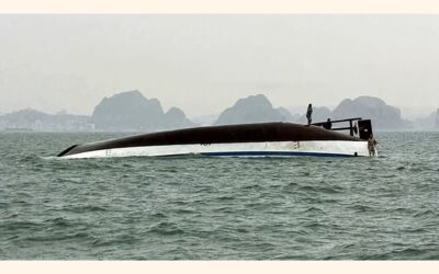 数百人の移民を乗せたミャンマーからの船がマレーシア沖で転覆