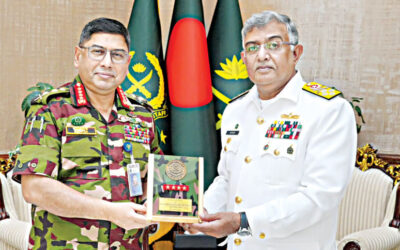 パキスタン海軍司令官が1971年以来初めてバングラデシュを訪問