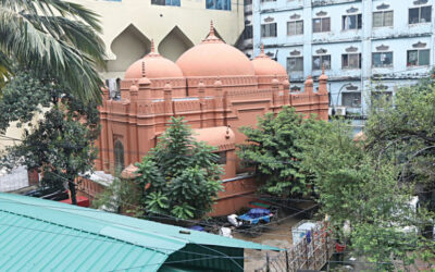 カルワン バザールのムガル帝国時代のモスクはダッカの豊かな過去を反映しています