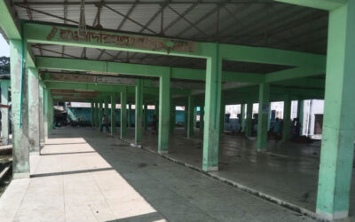 マヒプールの魚水揚げ場は4年間も放置されている