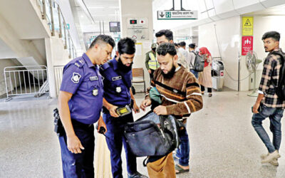 一部の地区で放火、封鎖