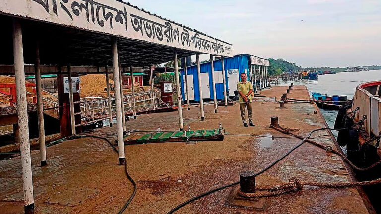 2日間でセントマーティン島への観光客はゼロ、コックスバザールからの船の運航も不透明