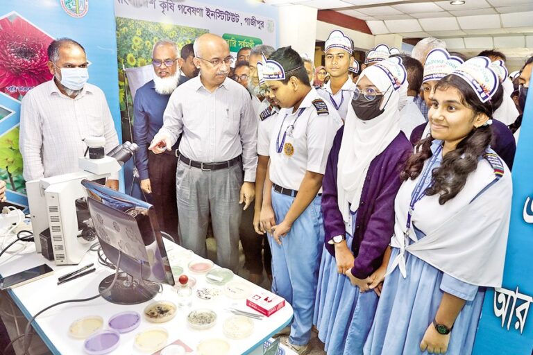 バーリが革新的技術展示会を開催