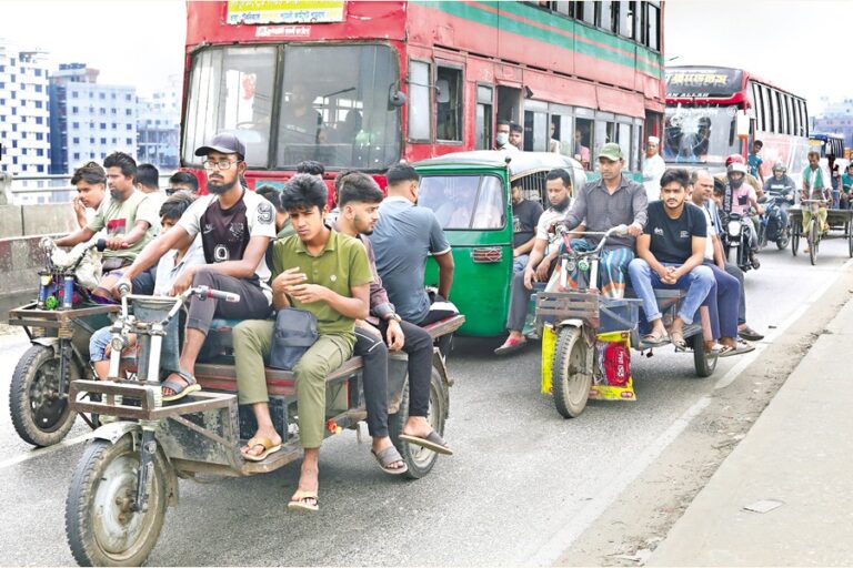 バッテリー駆動の人力車 –