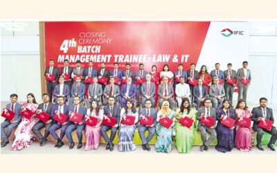 IFIC銀行の新規採用管理研修生に授与された証明書