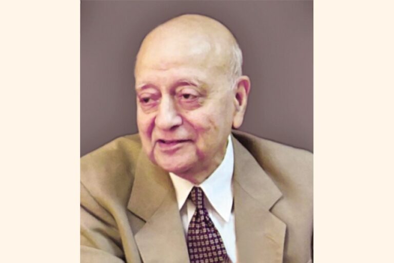 初代財務長官マティウル・イスラム氏が退任