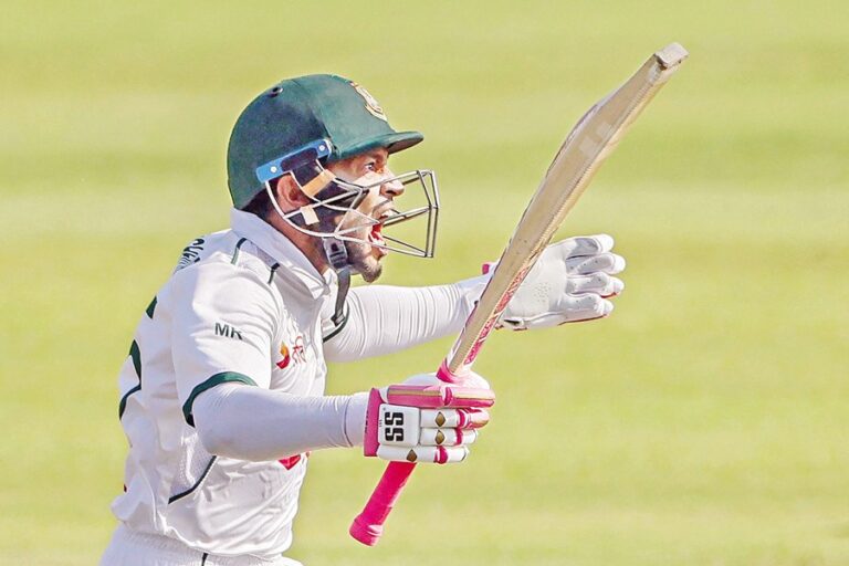 ムシュフィク、100回目のテストマッチで100得点を挙げエリートクラブに加わる