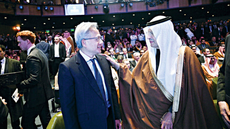 エヌビディアの強力な予測は、今のところAIバブルの不安を和らげている