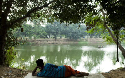 ダッカでは金曜日は祝祭のような気分