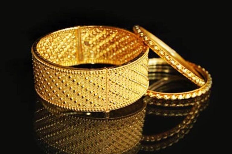 金価格は最近の値上がりを受けて1ボリあたり2,613タカ値下がり