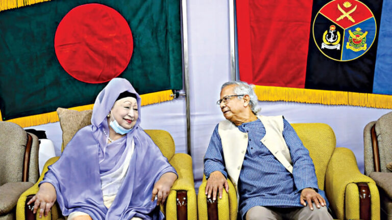 カレダ氏、国防記念日レセプションでユヌス氏と面会