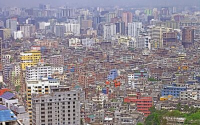 首都圏の多くの建物は地震の際に瓦礫に崩れ落ちる恐ろしい危険に直面している。