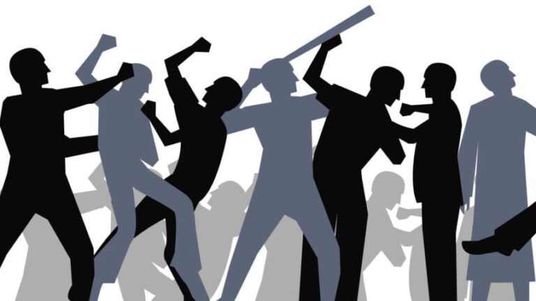 アリア・マドラサの学生2グループ間の衝突で7人負傷