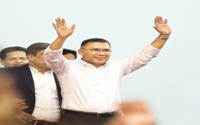 タリックは帰国にあたり平和と団結を求める