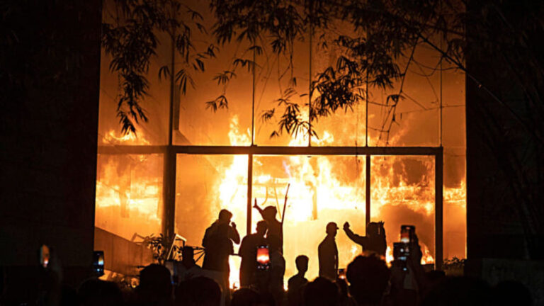 スター、プロトム・アロへの攻撃でさらに2人が刑務所に送られる