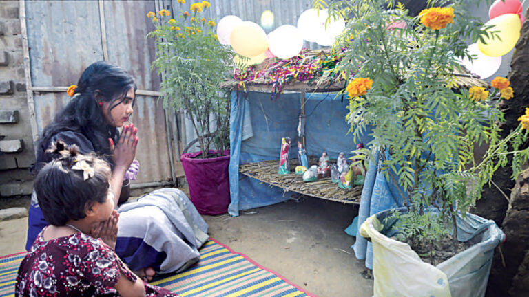 祝祭の中で祝われるクリスマス