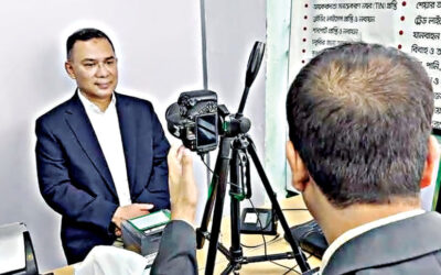 タリケ氏とザイマ氏、有権者になるための手続きを終える