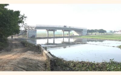 69mの橋は、アプローチ道路がなく使われていないまま放置されている。