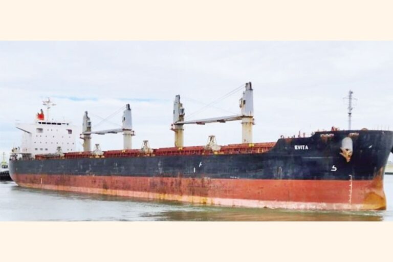 米国産小麦56,890トンの積荷がCTG港に到着