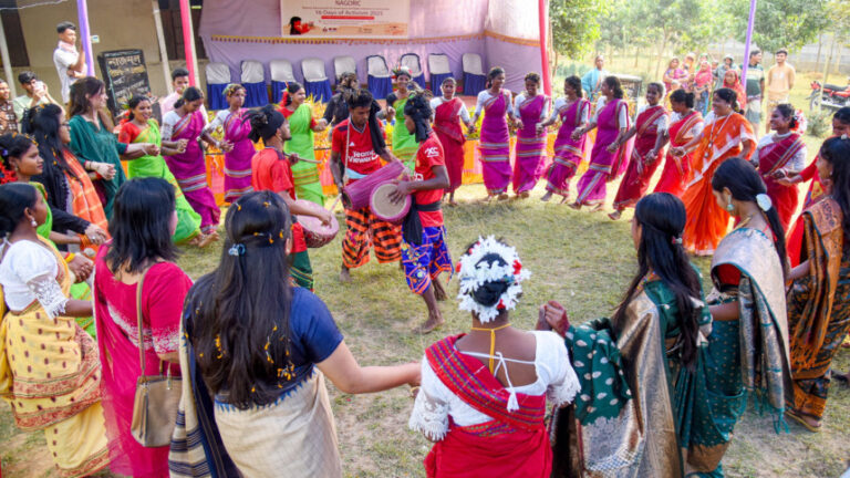 サンタル族の女性は主流に統合されなければならない：講演者