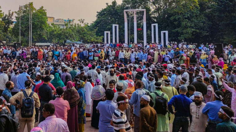 教師らがストライキを中止