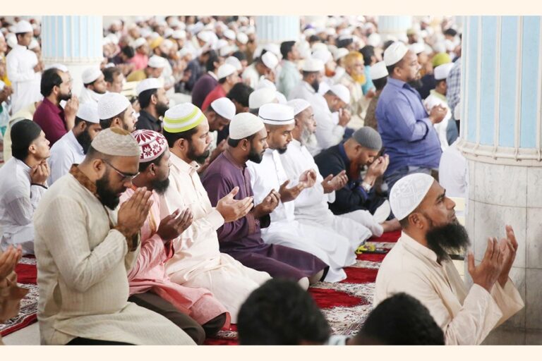 BNP議長カレダ・ジア氏の回復を祈るジュマの礼拝後の特別祈祷