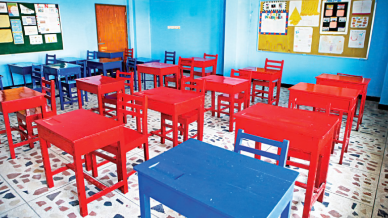 試験のため小学校閉鎖プログラムが中断