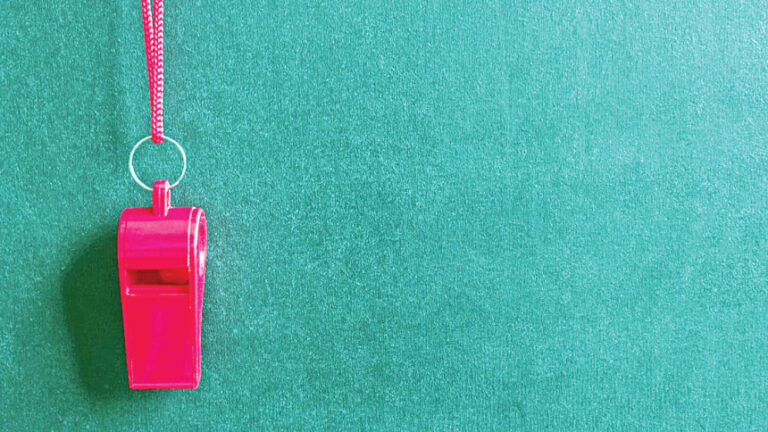 完全に同意しない場合でも、なぜ従うのでしょうか?