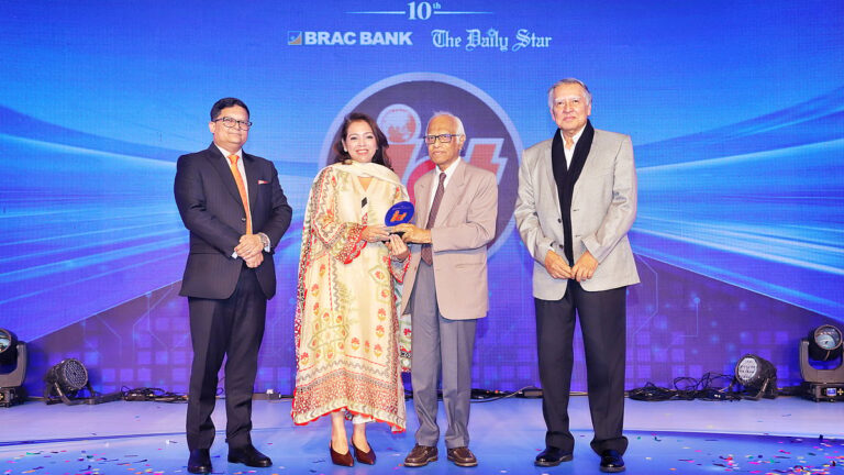 アンバリーヌ・レザ氏が「ICTウーマン・オブ・ザ・イヤー」に選出