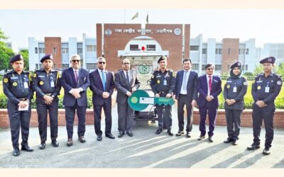 モドゥモティ銀行が刑務所局に電動カートを寄贈