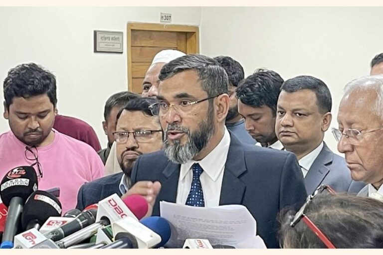 選挙管理委員長准将 (退役軍人) アブル・ファザル・モハマド・サナウラ・トーキン