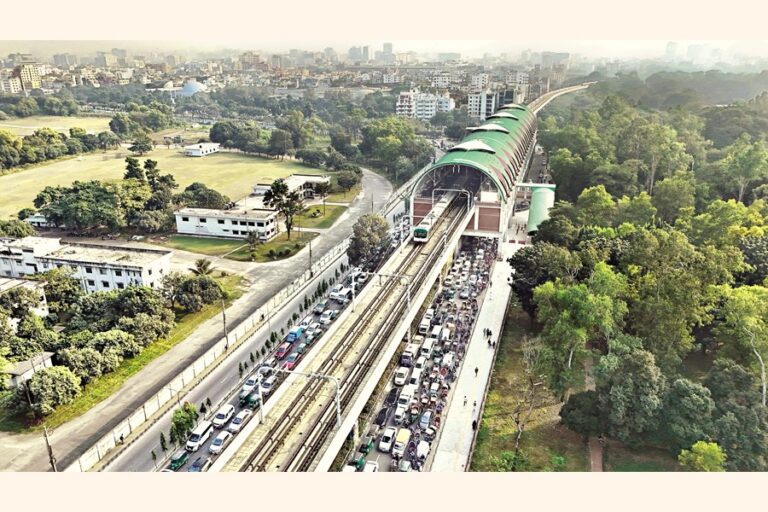 首都では深刻な交通渋滞が発生