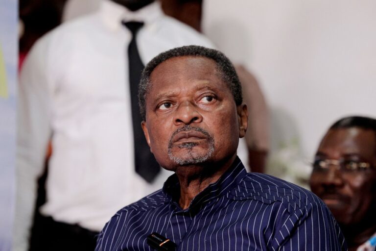 カメルーンの野党指導者エカネ氏が拘留中に死亡、弁護士が語る